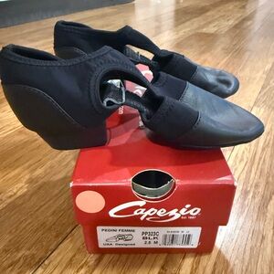 NWT Capezio Pedini Femme Jazz Shoes